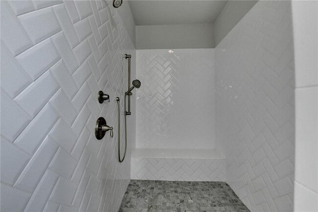 Building Photo - 5240 Cresslyn Rdg