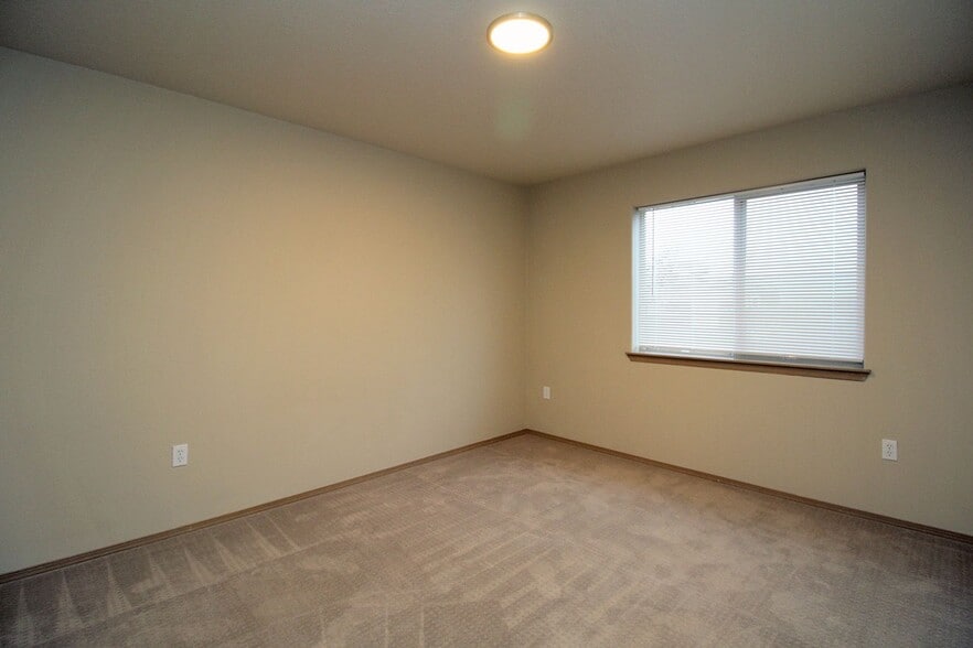 Building Photo - 8102 SE Lambert St