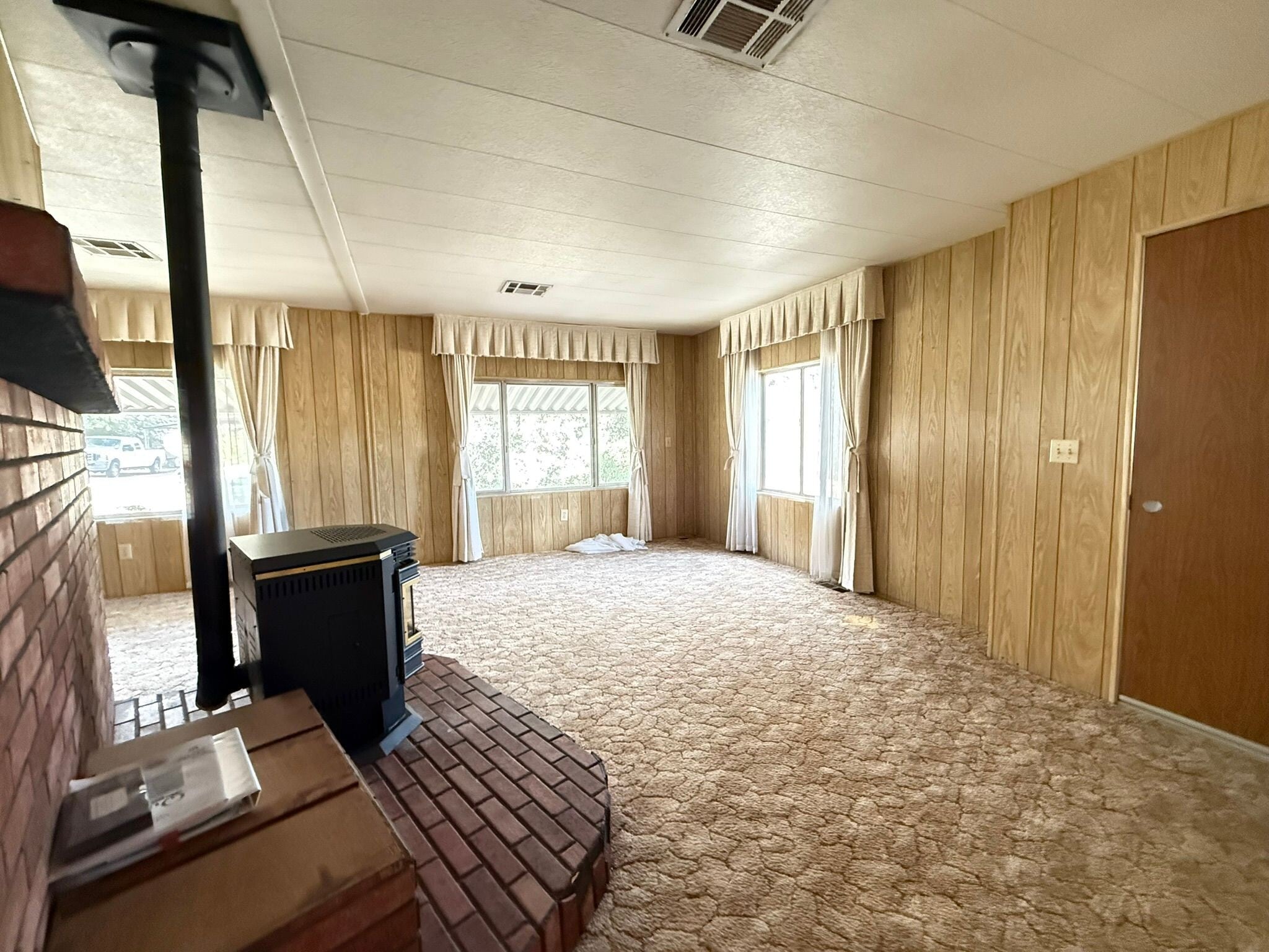 Building Photo - 101 Jones St