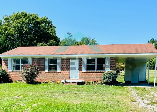 Building Photo - 527 Swain Dr