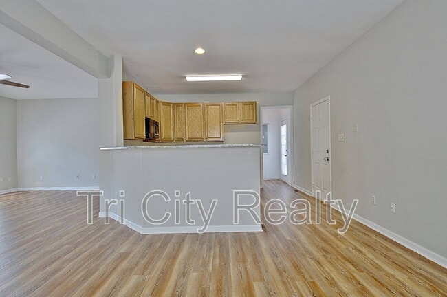 Building Photo - 109 St Albans Way