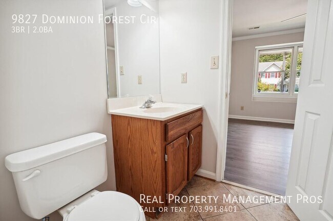 Building Photo - 9827 Dominion Forest Cir