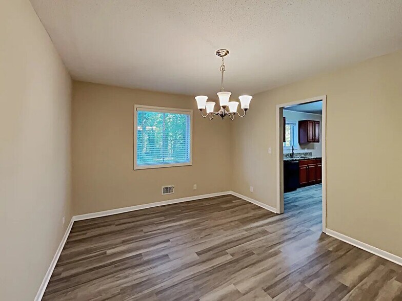 Building Photo - 4245 Valley Lake Terrace SW