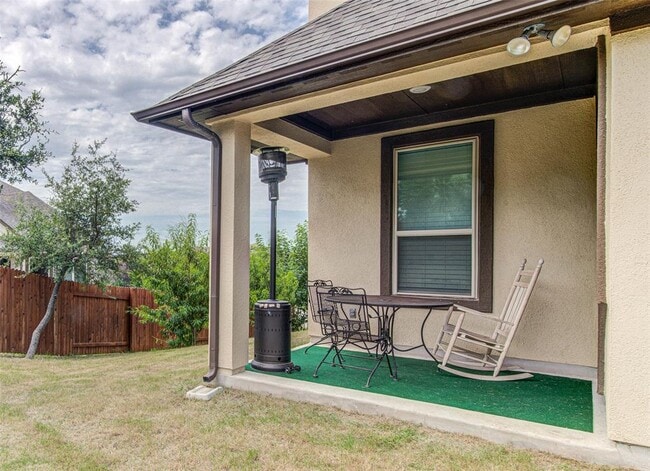 Building Photo - 15621 Cabrillo Way
