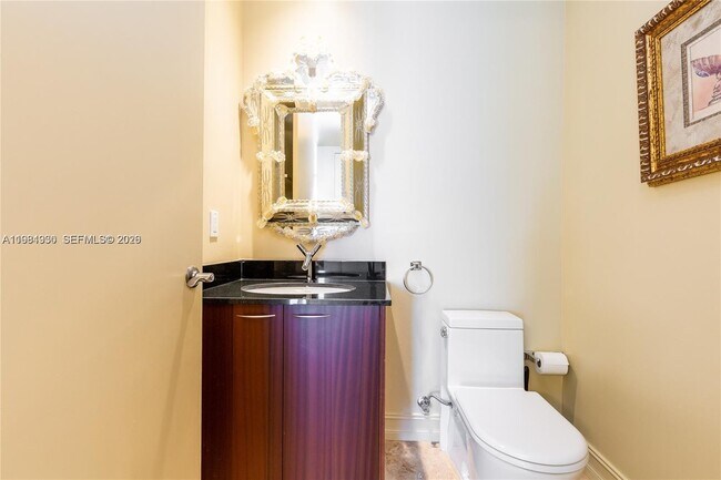 Building Photo - 16001 Collins Ave