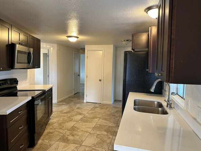 Building Photo - Cozy 3 bedroom 2 bathroom home in Mesa