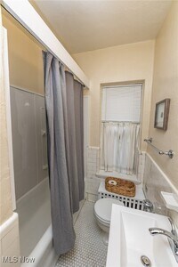 Building Photo - 2330 Euclid Heights Blvd