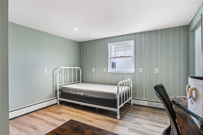 Building Photo - 373 Genesee St