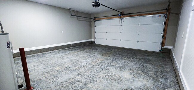 Building Photo - 186 Monaghan Dr