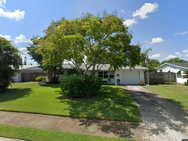 Building Photo - 1523 Windward Dr