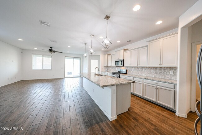 Building Photo - 2306 E Branham Ln