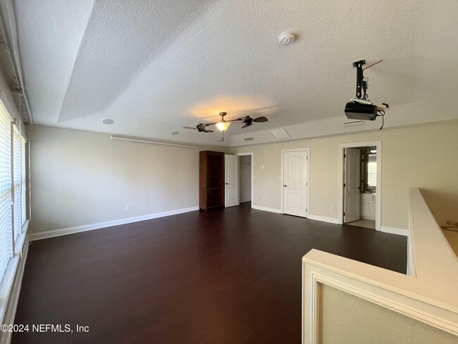 Building Photo - 9936 Watermark Ln W