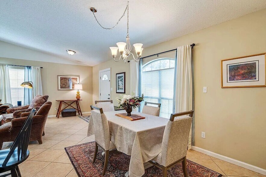 Building Photo - 3498 Chatelaine Ct