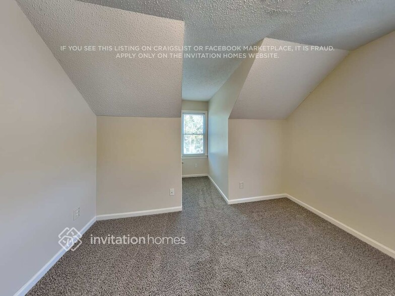 Building Photo - 815 Brightmoor Dr