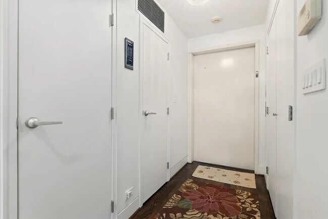 Building Photo - 1124 10th St NW