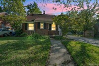 Building Photo - 1109 Shadowlawn St