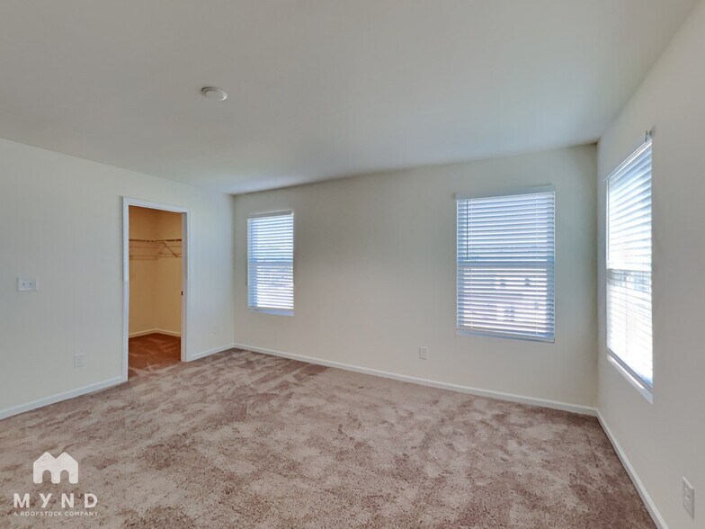 Building Photo - 1568 Banham Dr