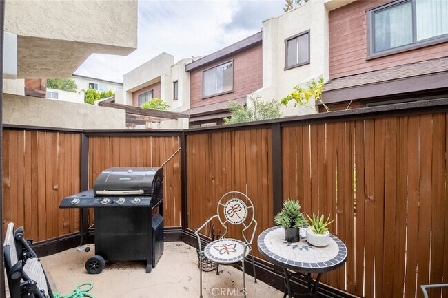 Building Photo - 1244 Valley View Rd