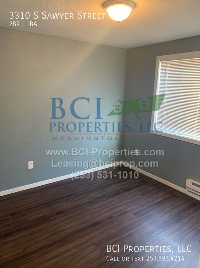 Building Photo - 3310 S Sawyer St