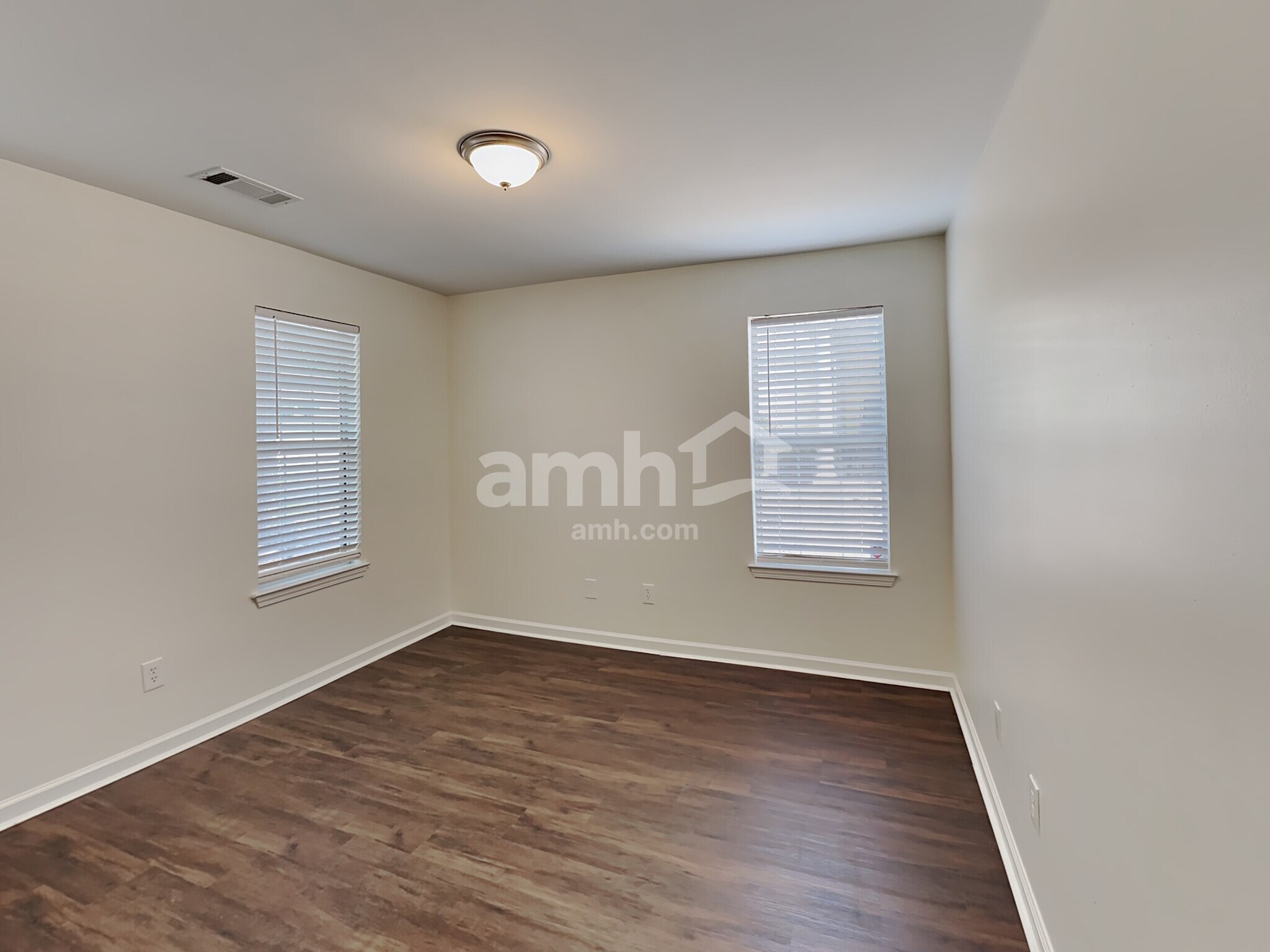 Building Photo - 408 Fairlawn Dr