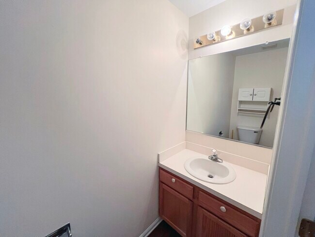 Building Photo - 2006 Aspen Dr