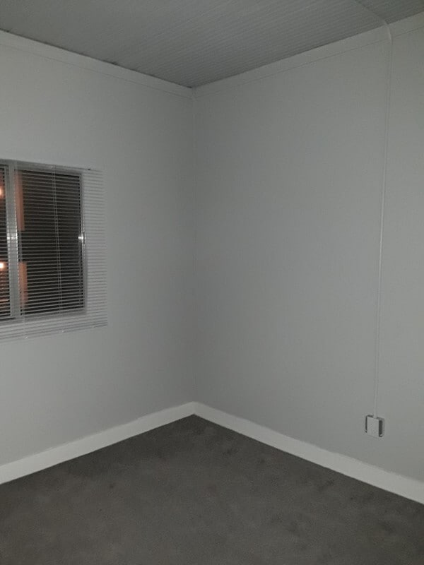 Building Photo - 880 E 100 S