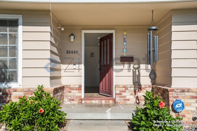 Building Photo - 38440 Farwell Dr