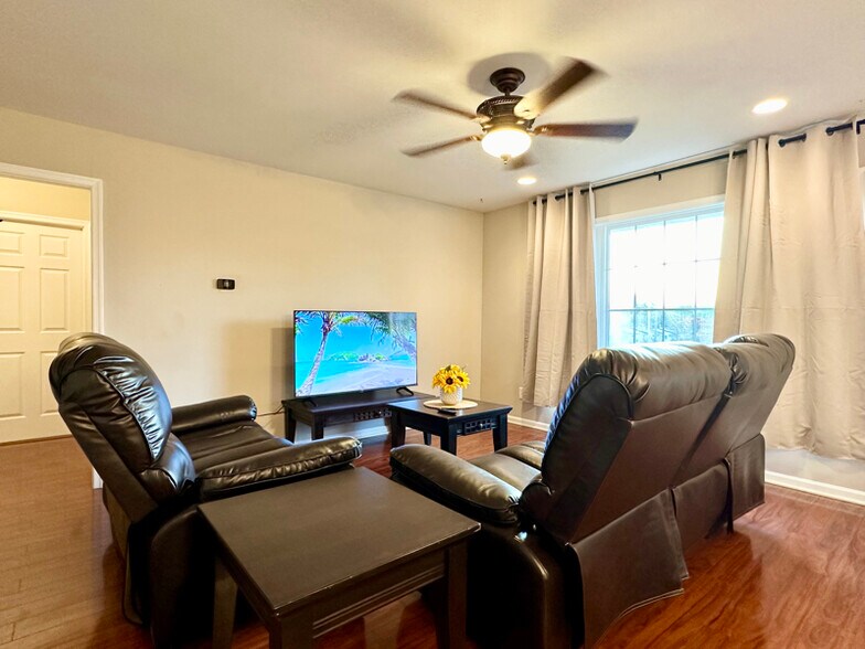 Building Photo - 31 Tyne Dr