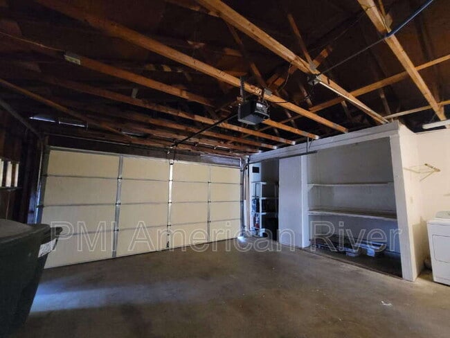 Building Photo - 9275 Defiance Cir
