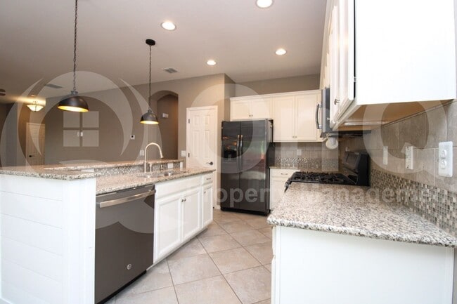 Primary Photo - 41407 Ebony St