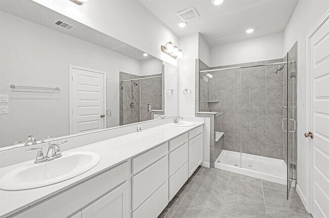 Building Photo - 1528 Lakeline Oak Dr