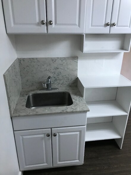 Building Photo - 4746 22nd Ave NE