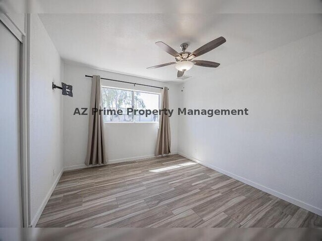 Building Photo - 8518 E Rancho Vista Dr