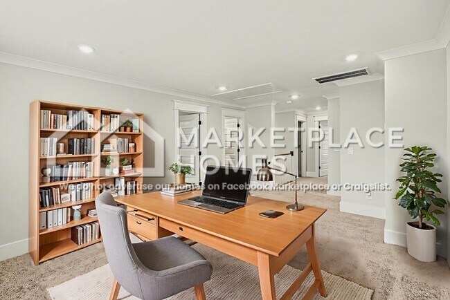 Building Photo - 521 Kingwood Ln