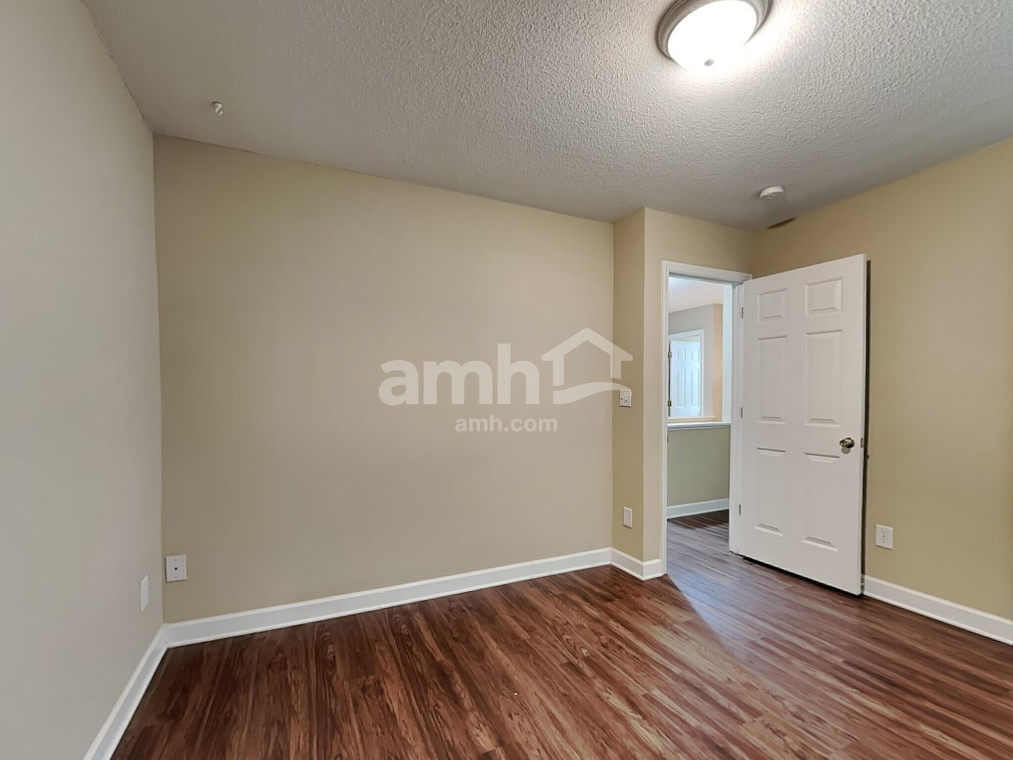 Building Photo - 1629 Hawkcrest Ln
