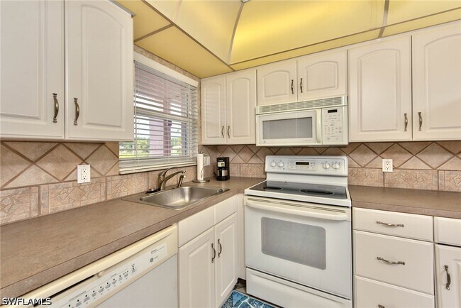 Building Photo - 175 Turtle Lake Ct