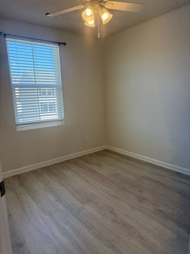 Building Photo - Newly Renovated 3BR Home in Prime Fort Mil...