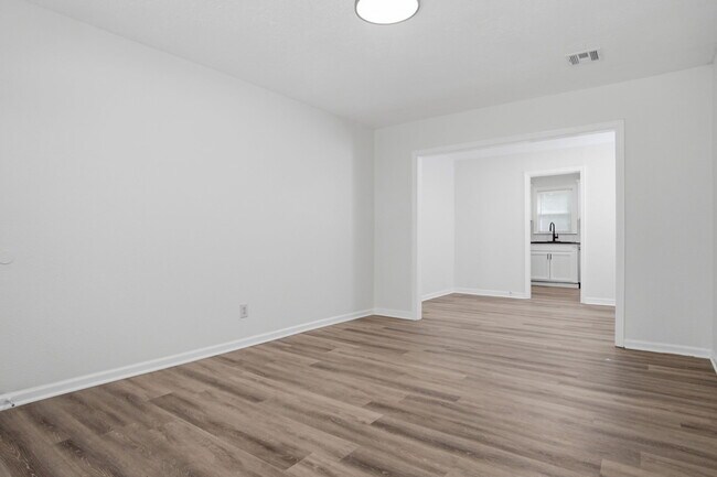 Building Photo - 1237 Staton Dr