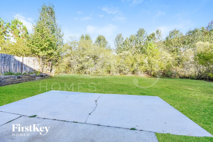 Building Photo - 753 Forest Lakes Dr