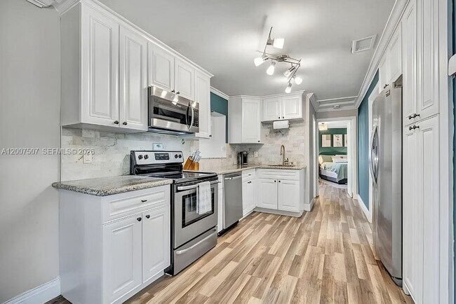 Building Photo - 6941 Boston Dr