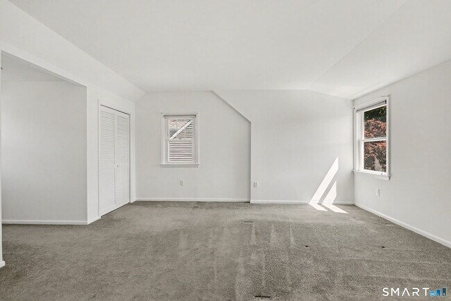 Building Photo - 21 Victory Ct