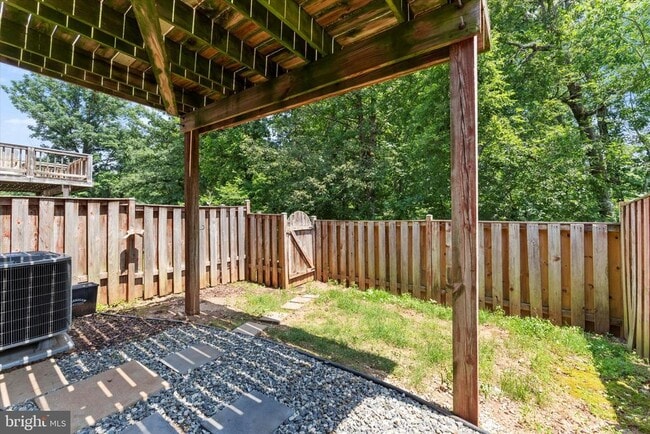 Building Photo - 7385 Emerald Dr