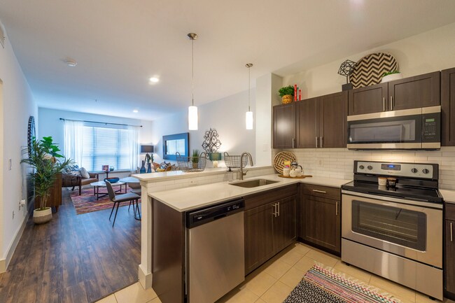 Building Photo - Perfect Space, Prime Location – 1 Bed in Downtown!