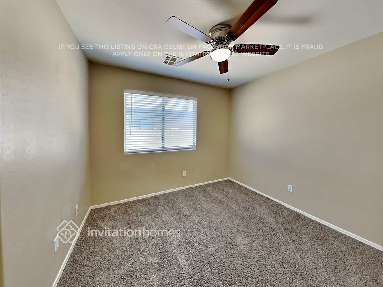Building Photo - 5418 W Pleasant Ln