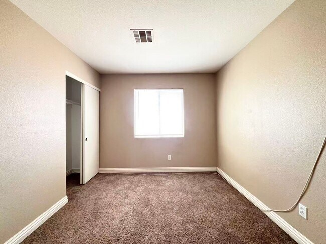 Building Photo - 9617 Marigny Ct