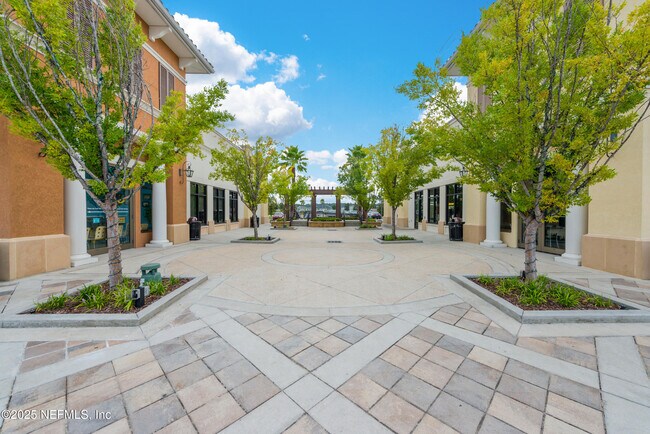 Building Photo - 435 Wingstone Dr