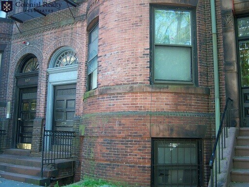 Building Photo - 509 Beacon St