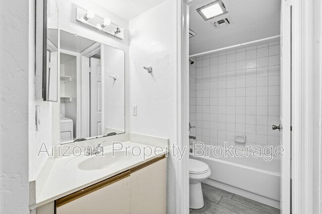Building Photo - 2935 N 68th St