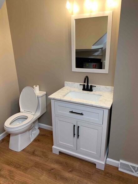 Building Photo - 302 Northwinds Dr
