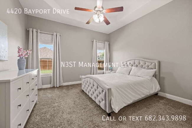 Building Photo - 4420 Bayport Dr
